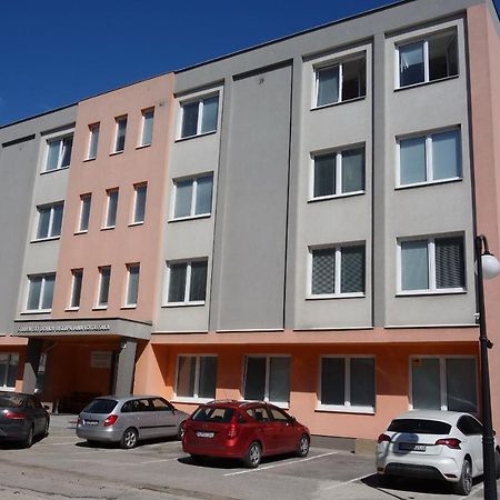 Apartmany Alzuz Ruzomberok Extérieur photo